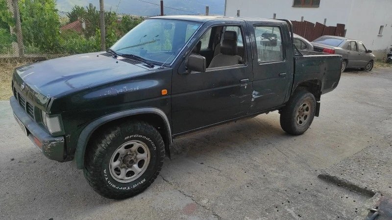 Nissan Pickup, снимка 5 - Автомобили и джипове - 47973391