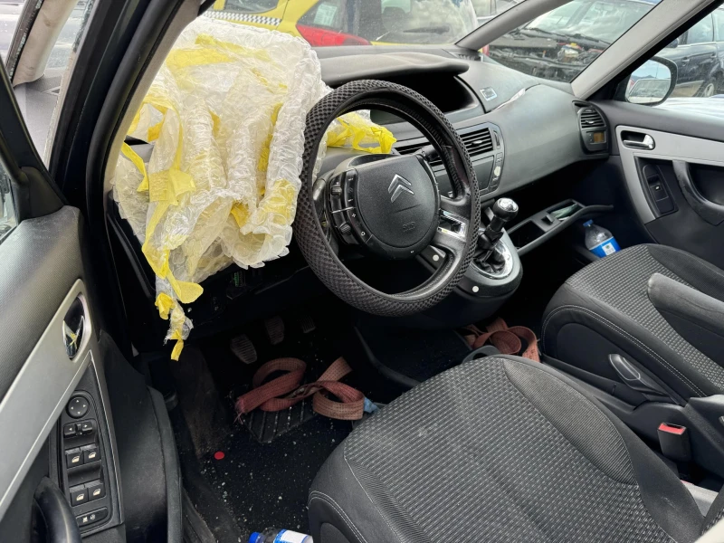 Citroen C4 Picasso 1.6, снимка 4 - Автомобили и джипове - 47274932