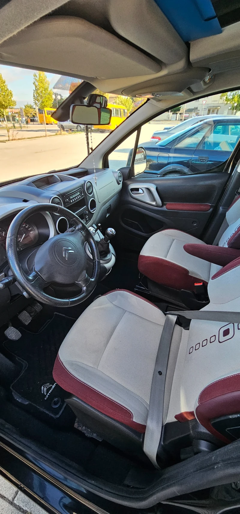 Citroen Berlingo, снимка 15 - Автомобили и джипове - 47413863