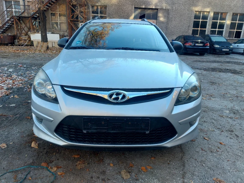 Hyundai I30 1.6 дизел , снимка 5 - Автомобили и джипове - 48009472