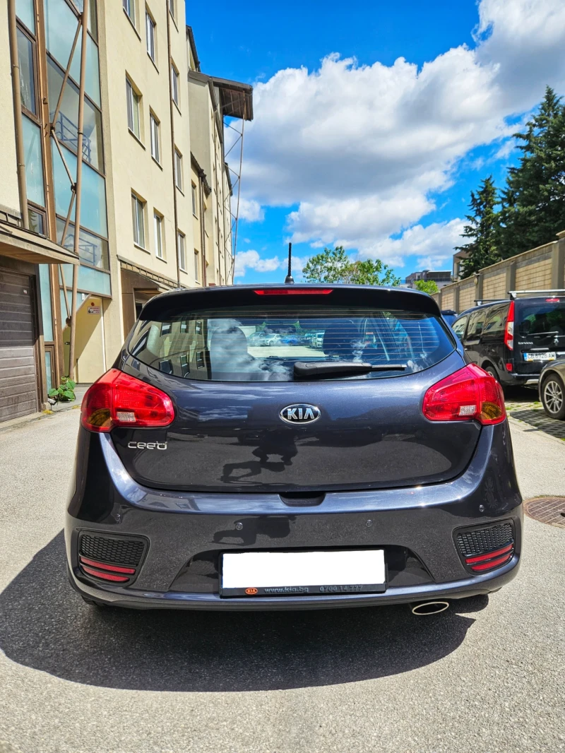Kia Ceed 1.4i 100 к.с. LPG Закупена от Киа България, снимка 6 - Автомобили и джипове - 50338697