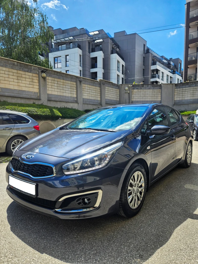 Kia Ceed 1.4i 100 к.с. LPG Закупена от Киа България, снимка 3 - Автомобили и джипове - 50338697