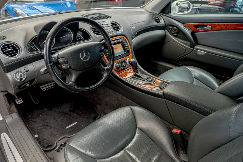 Mercedes-Benz SL 500 V8/ABC/AIR Matic/Distronic/Harman Kardon/BiXenon, снимка 12 - Автомобили и джипове - 50650419