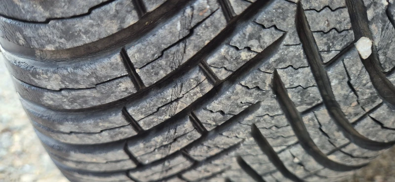 Seat Leon 1.6i GPL, снимка 9 - Автомобили и джипове - 52068476