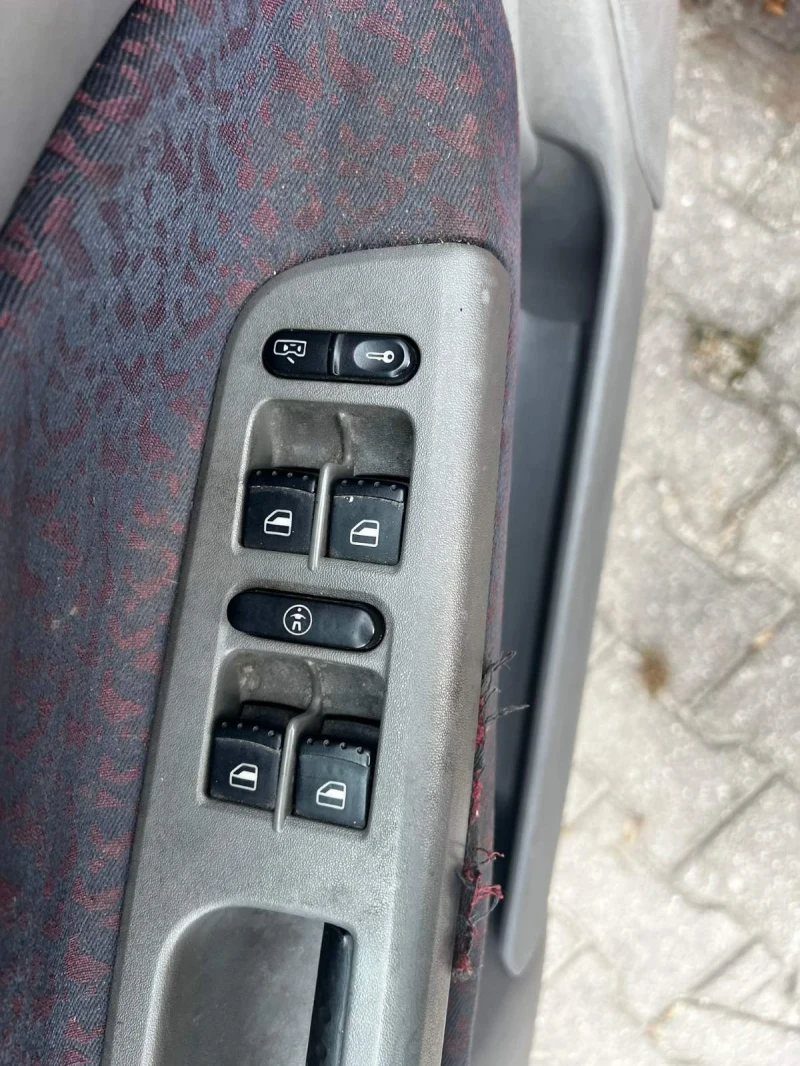 Skoda Octavia 1.6, 101 к.с., снимка 10 - Автомобили и джипове - 52395038