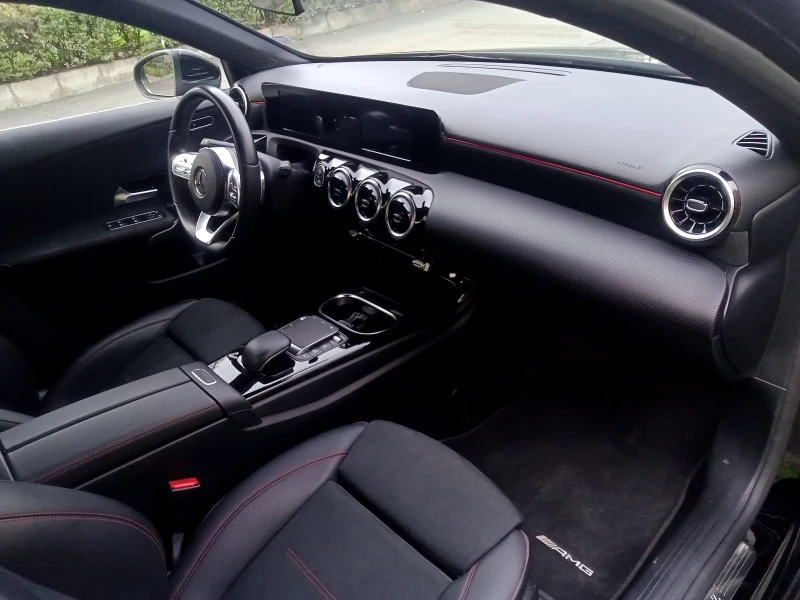 Mercedes-Benz CLA 180 AMG Pack, снимка 16 - Автомобили и джипове - 52501302