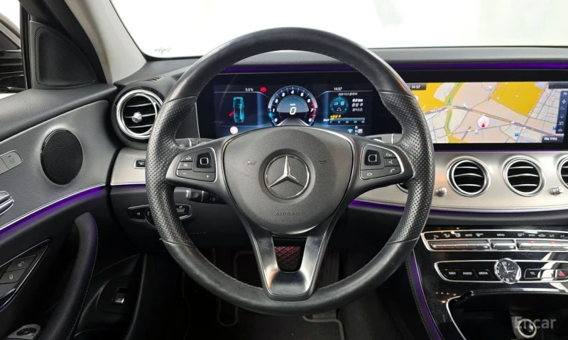 Mercedes-Benz E 300, снимка 13 - Автомобили и джипове - 52700118