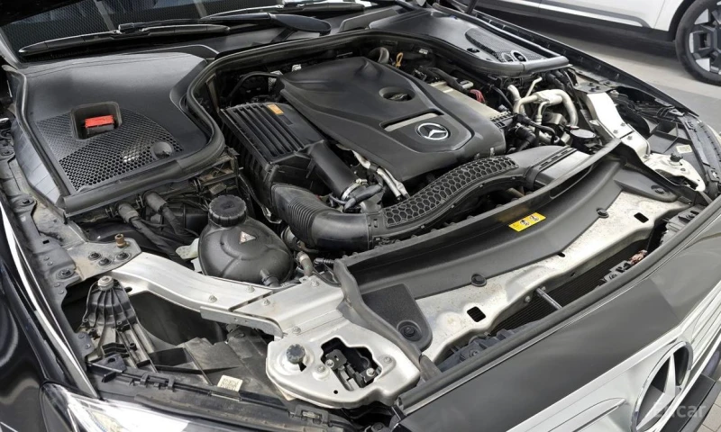 Mercedes-Benz E 300, снимка 6 - Автомобили и джипове - 52700118