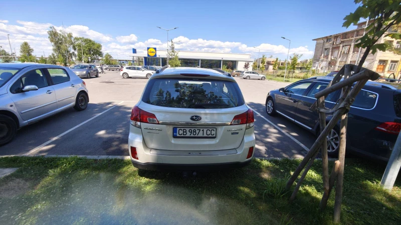 Subaru Outback, снимка 3 - Автомобили и джипове - 52923174