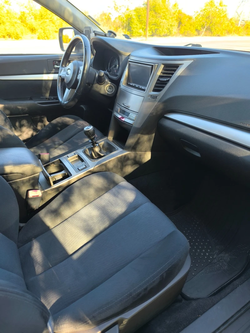 Subaru Outback, снимка 13 - Автомобили и джипове - 52923174