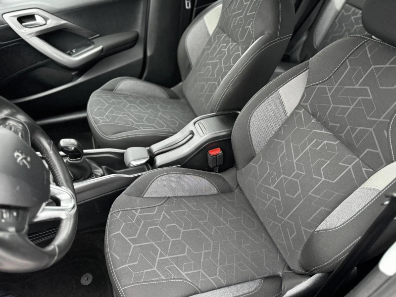 Peugeot 2008 1.6HDI EURO 6B, снимка 10 - Автомобили и джипове - 53098947