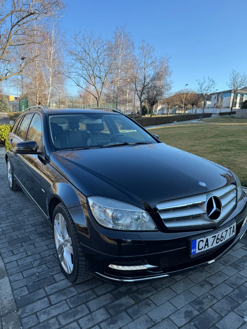 Mercedes-Benz C 200 CGI Avantgarde комби, снимка 3 - Автомобили и джипове - 53136456