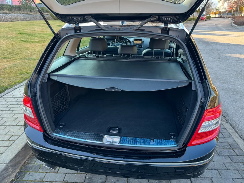 Mercedes-Benz C 200 CGI Avantgarde комби, снимка 16 - Автомобили и джипове - 53136456