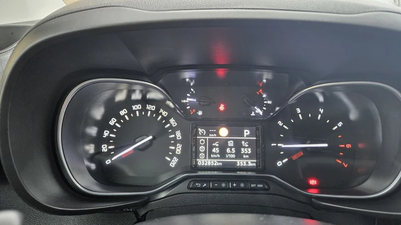 Toyota Proace City Verso 1.2-L-TURBO, снимка 16 - Автомобили и джипове - 53180705