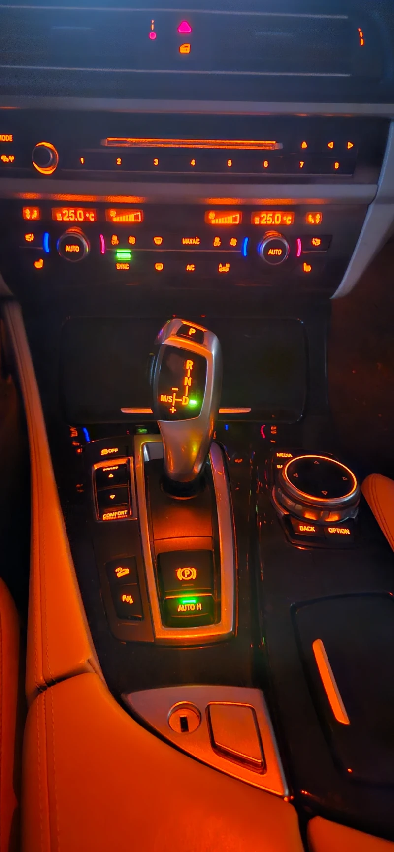 BMW 525 Luxury , снимка 15 - Автомобили и джипове - 53234314