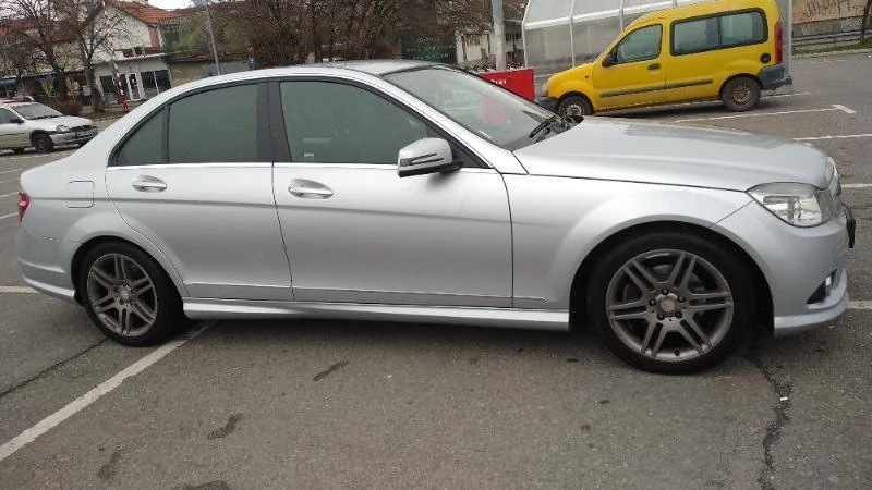 Mercedes-Benz C 200 2.2 CDI AMG, снимка 2 - Автомобили и джипове - 46305812