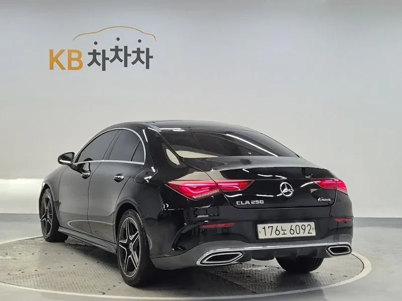 Mercedes-Benz CLA 250 Cla250 4Matic, снимка 2 - Автомобили и джипове - 54746863