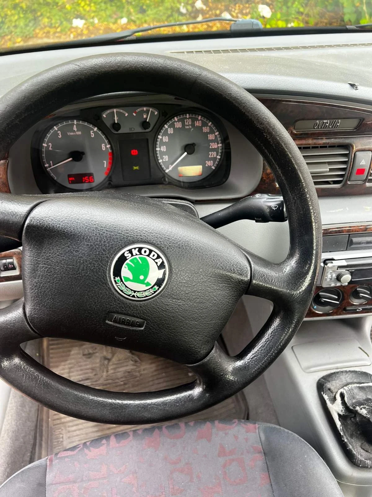 Skoda Octavia 1.6, 101 к.с. - изображение 8