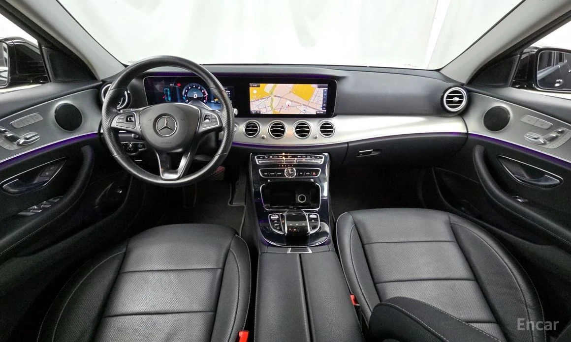 Mercedes-Benz E 300  - изображение 7