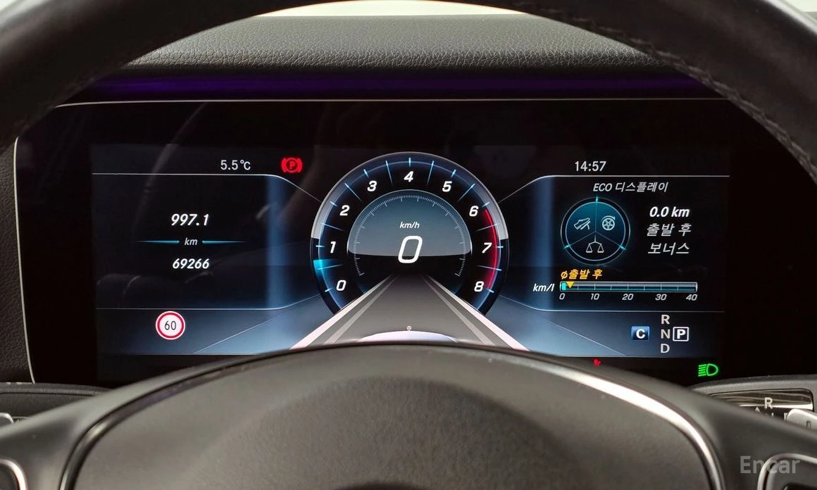 Mercedes-Benz E 300  - изображение 8