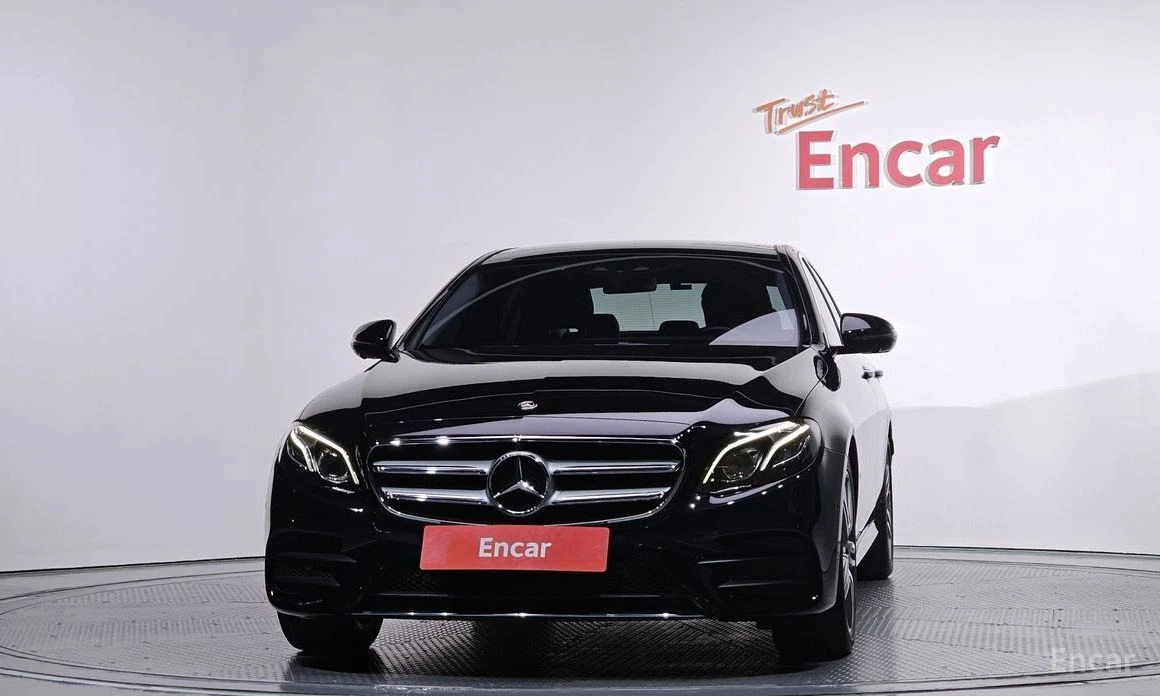 Mercedes-Benz E 300  - изображение 3