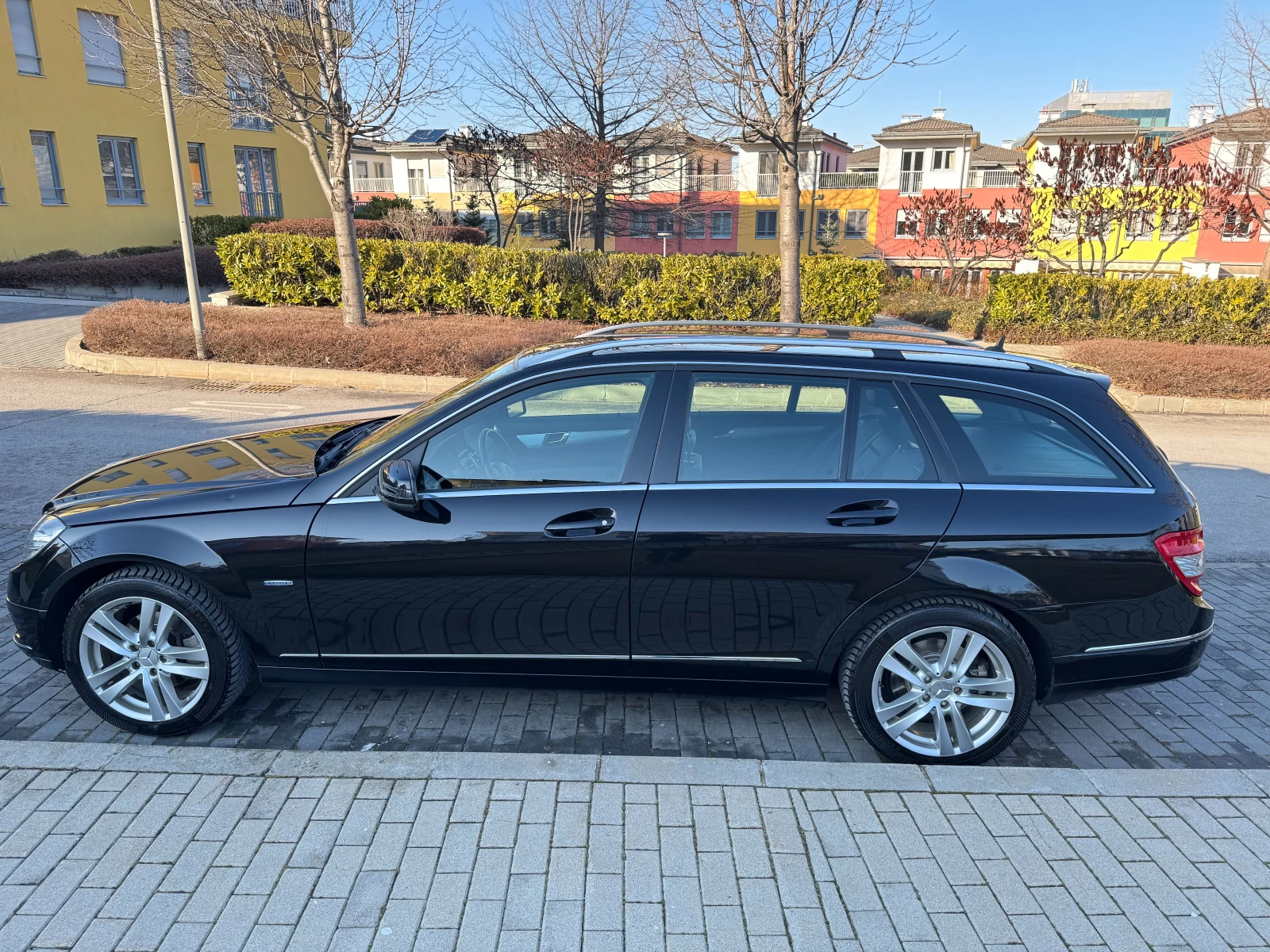 Mercedes-Benz C 200 CGI Avantgarde комби - изображение 10
