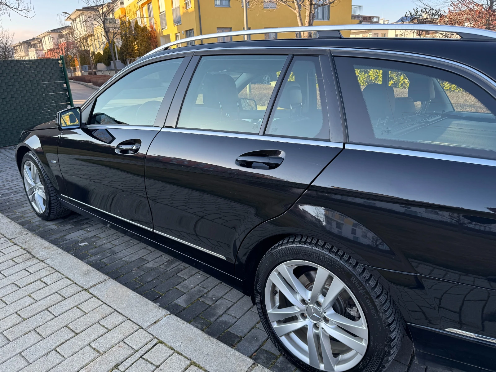 Mercedes-Benz C 200 CGI Avantgarde комби - изображение 9