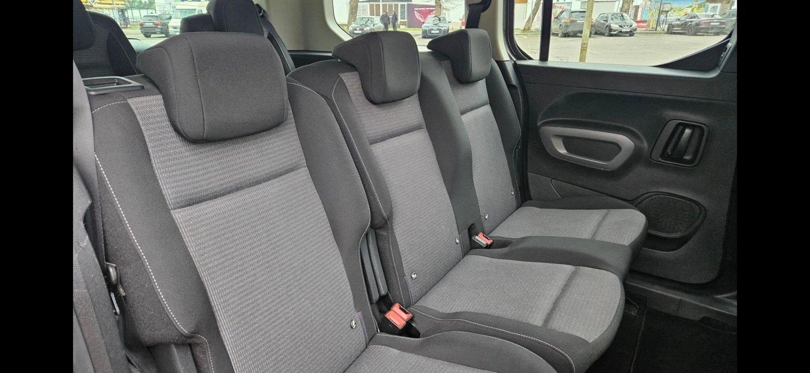 Toyota Proace City Verso 1.2-L-TURBO-7 МЕСТНА, снимка 16 - Автомобили и джипове - 53626293