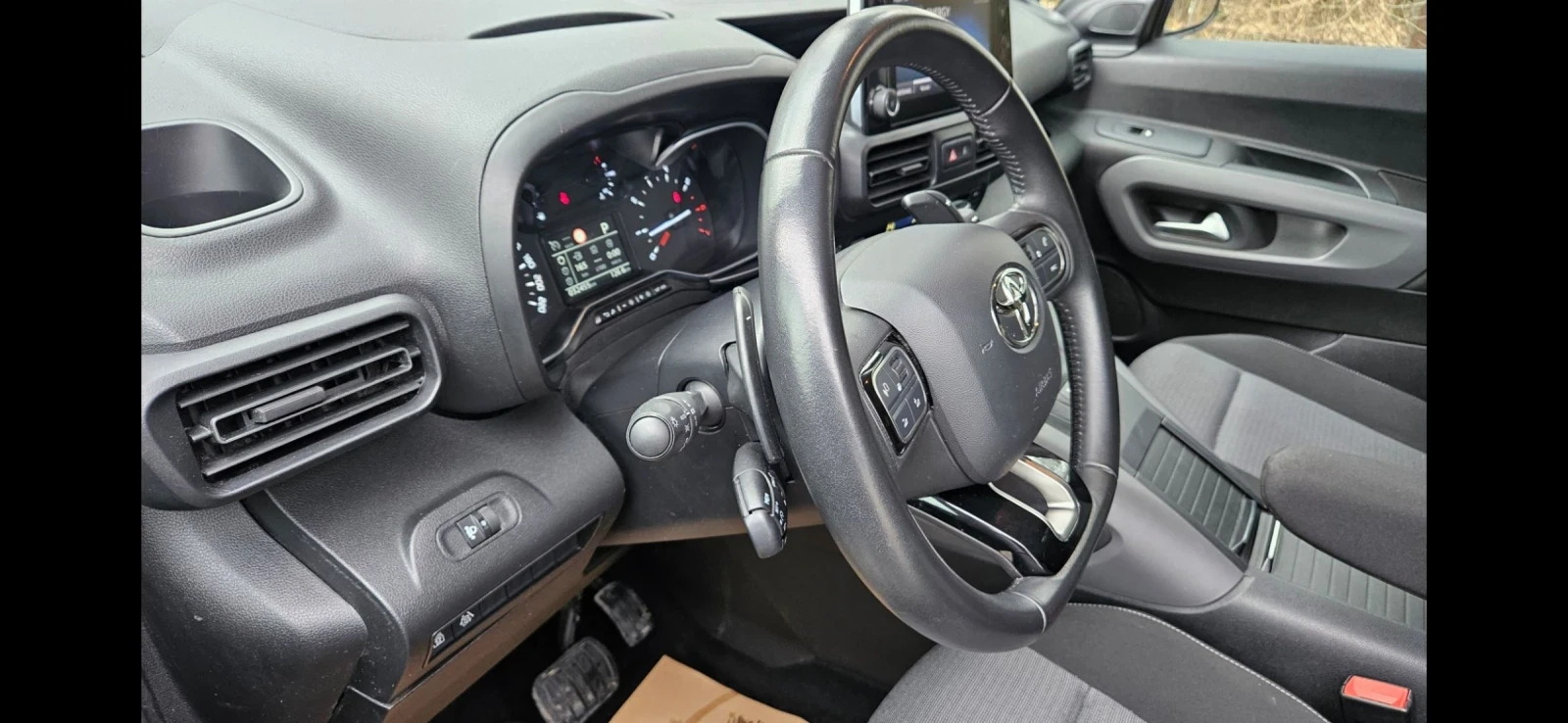 Toyota Proace City Verso 1.2-L-TURBO-7 МЕСТНА, снимка 14 - Автомобили и джипове - 53626293