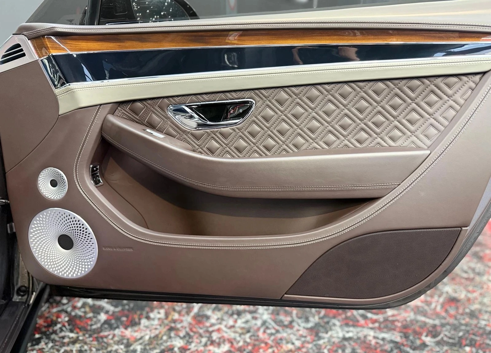 Bentley Continental gt Mulliner 6.0 W12 - изображение 10