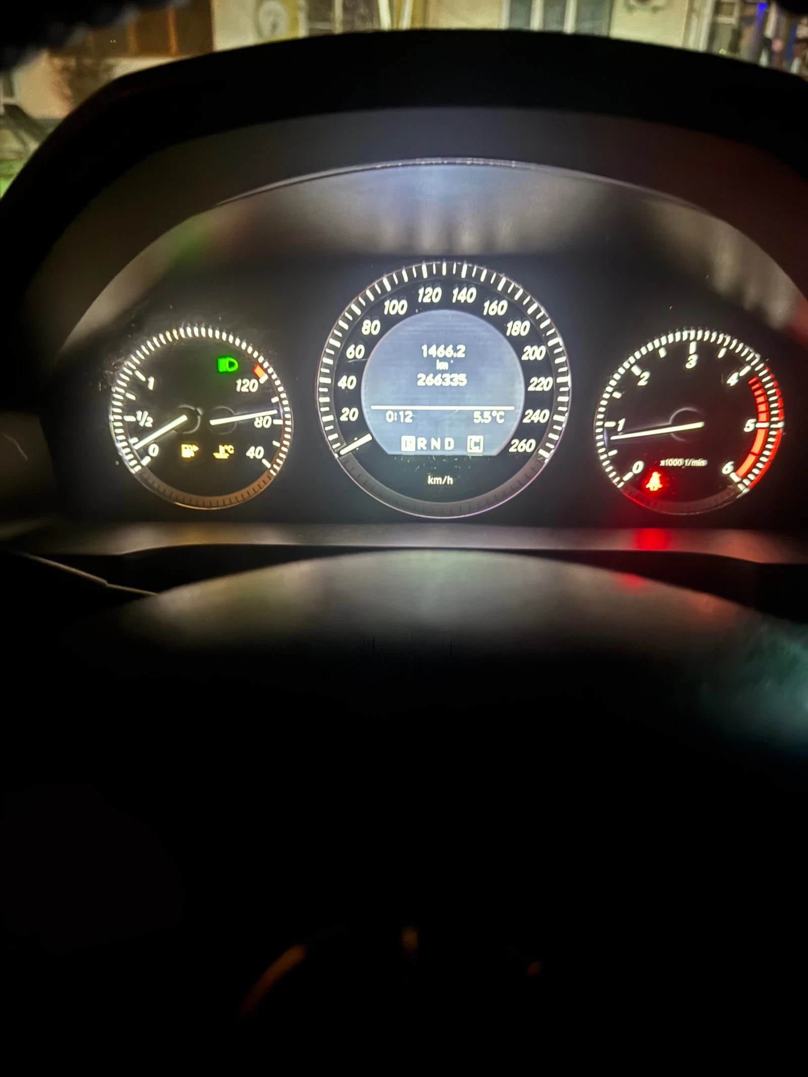 Mercedes-Benz C 220, снимка 2 - Автомобили и джипове - 53890213