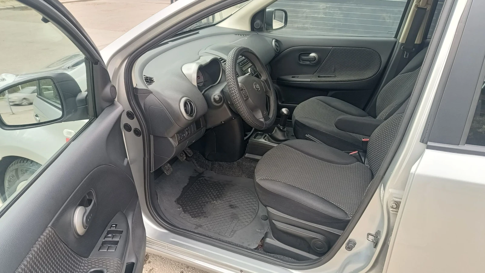 Nissan Note 1.4i Бензин 88 к.с , снимка 8 - Автомобили и джипове - 54151406