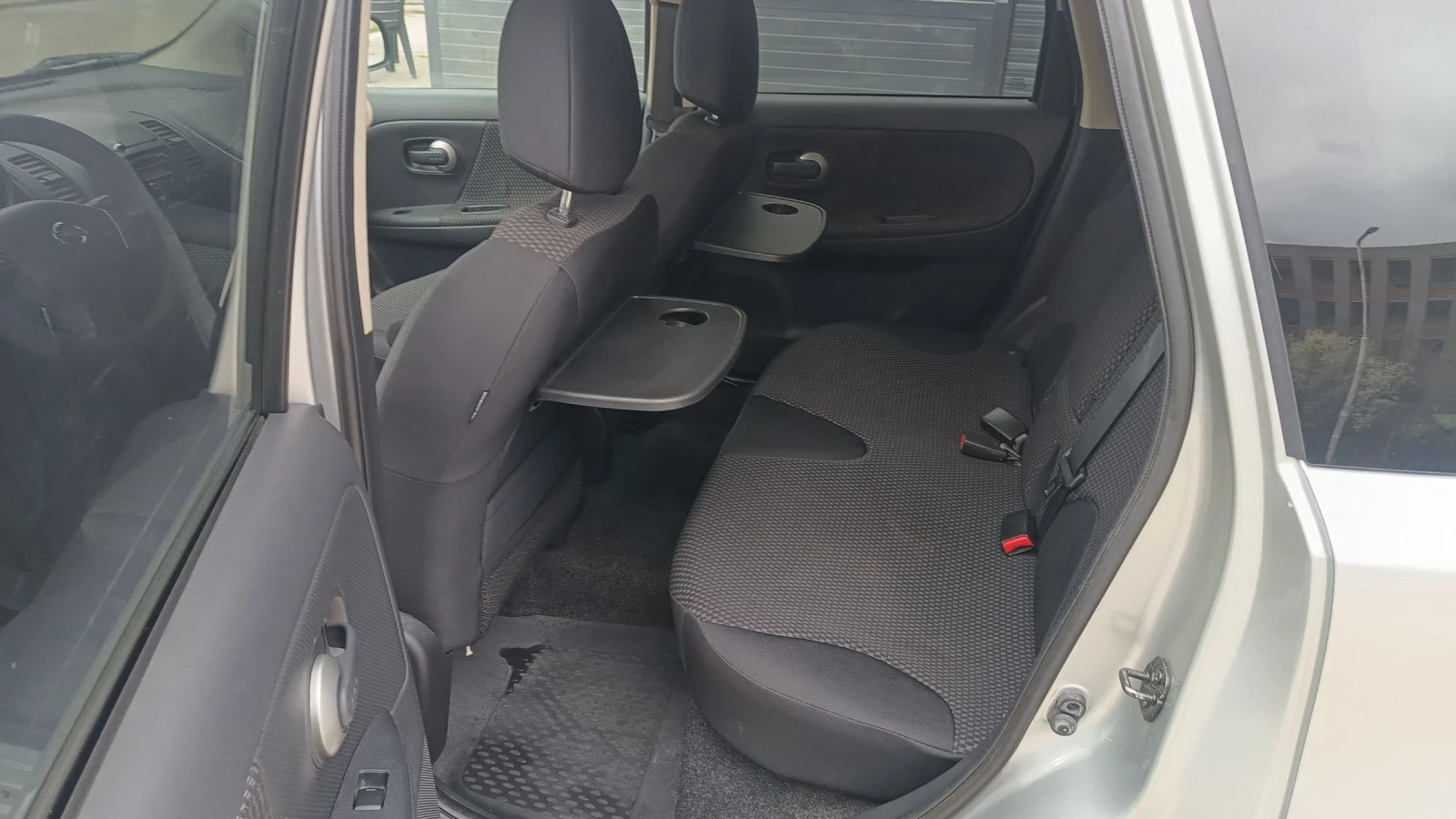Nissan Note 1.4i Бензин 88 к.с , снимка 10 - Автомобили и джипове - 54151406