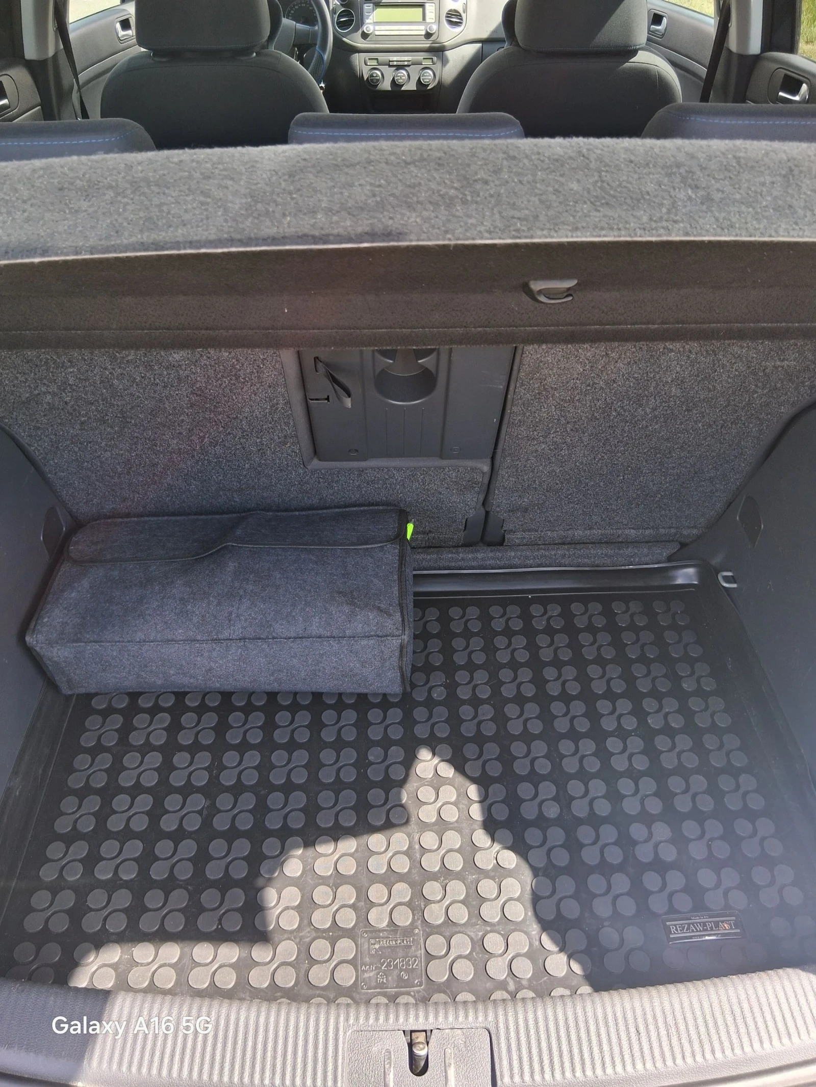 VW Golf Plus, снимка 8 - Автомобили и джипове - 54174095