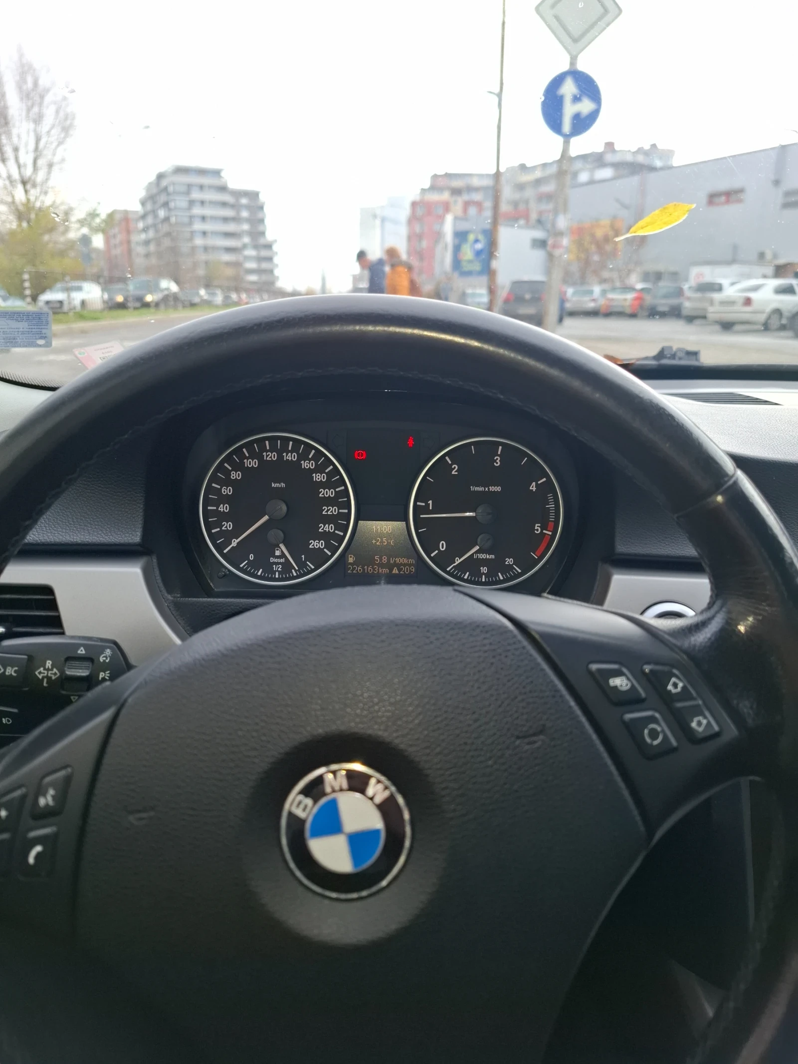 BMW 320 320д, снимка 13 - Автомобили и джипове - 54294320