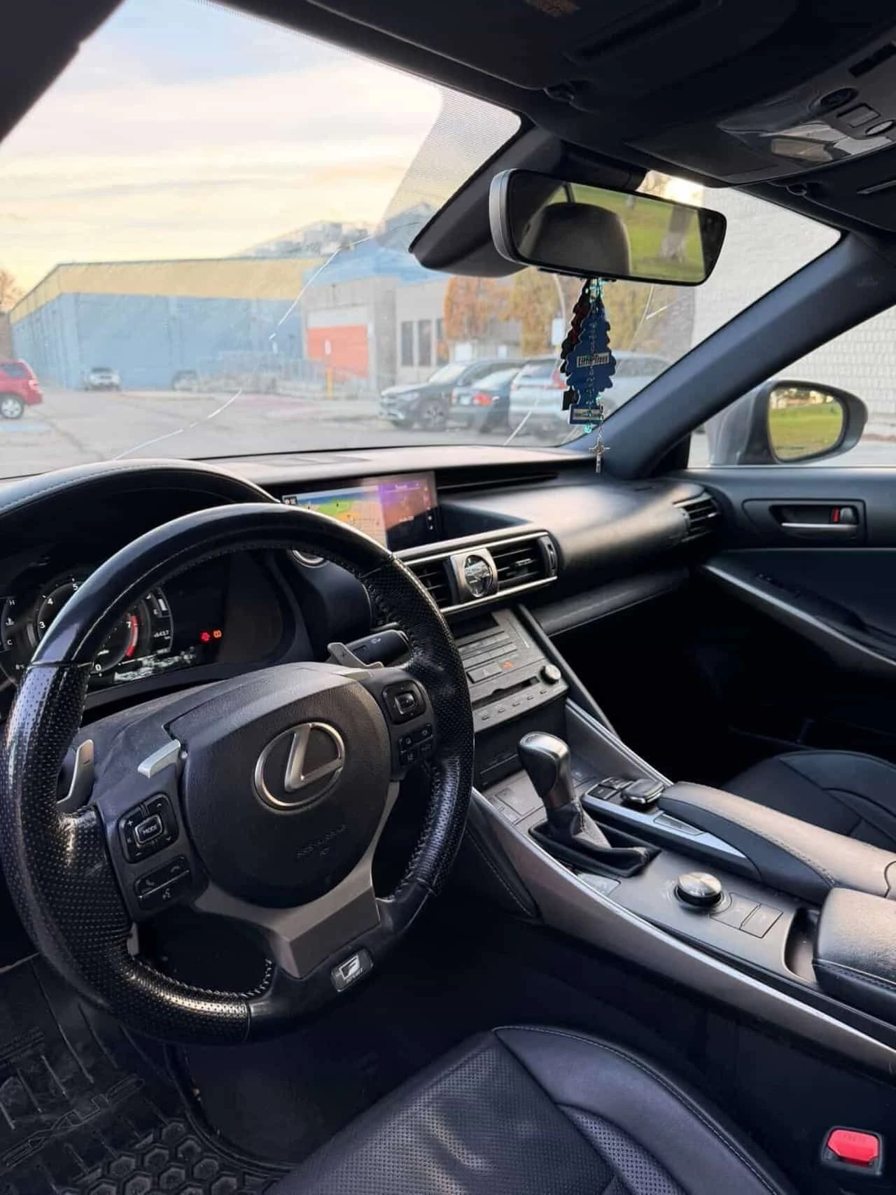 Lexus IS 300 DISTRONIC* ОБДУХВАНЕ* PANORAMA* , снимка 8 - Автомобили и джипове - 54478685