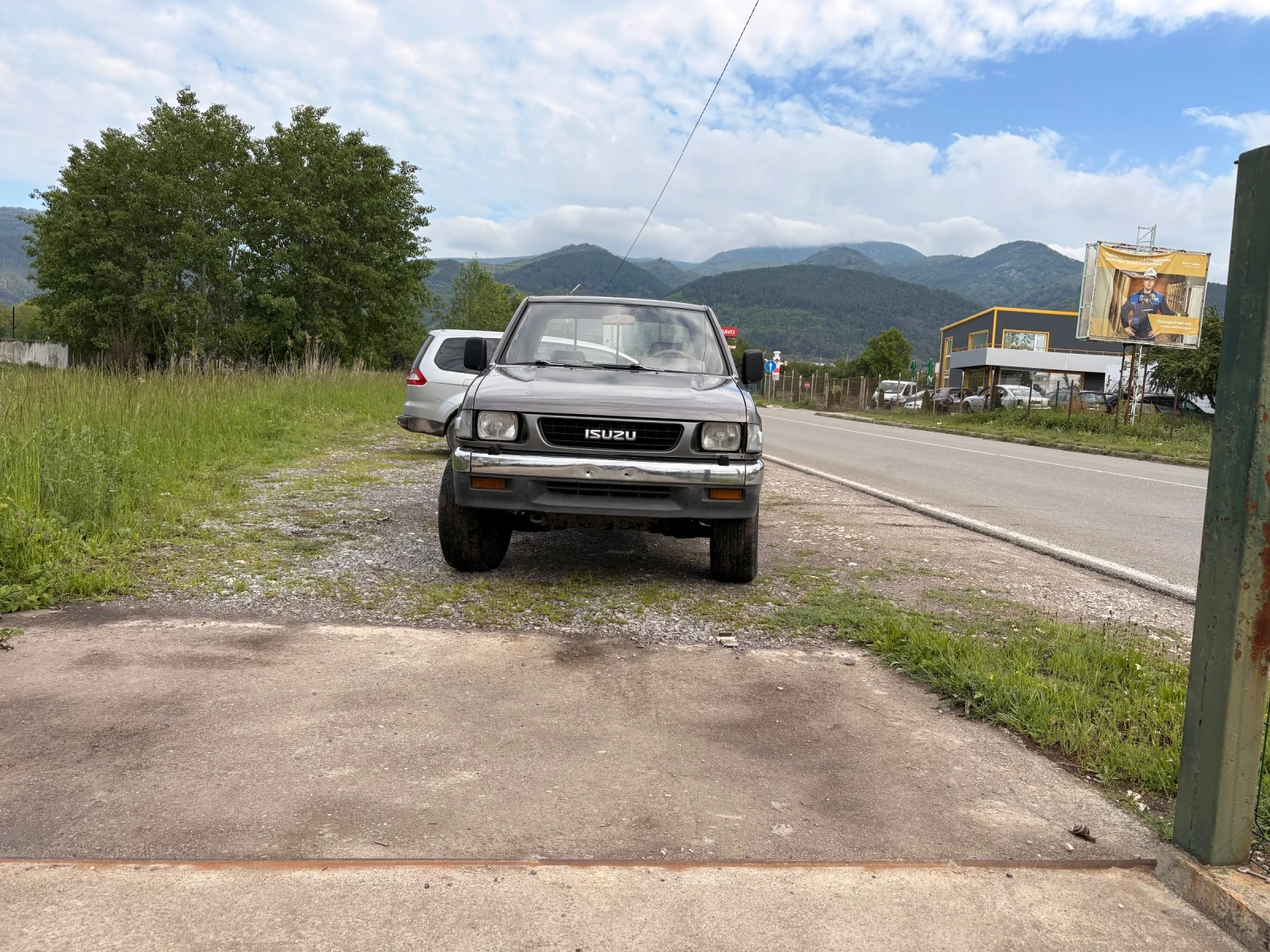 Isuzu Pickup, снимка 4 - Автомобили и джипове - 54698570