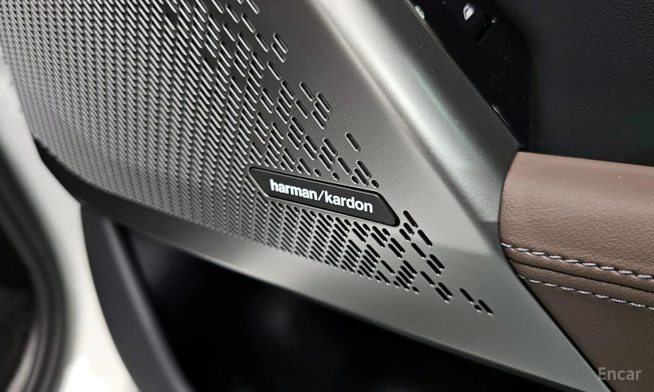 BMW 520 i M* SPORT* HARMAN KARDON* ОБДУХВАНЕ* ПОДГРЕВ, снимка 8 - Автомобили и джипове - 54752082