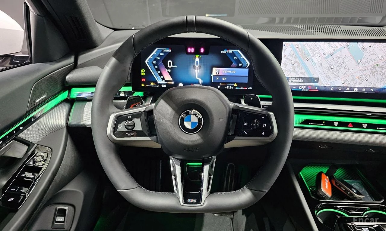 BMW 520 i M* SPORT* HARMAN KARDON* ОБДУХВАНЕ* ПОДГРЕВ, снимка 4 - Автомобили и джипове - 54752082