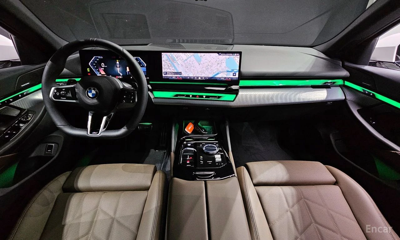BMW 520 i M* SPORT* HARMAN KARDON* ОБДУХВАНЕ* ПОДГРЕВ, снимка 3 - Автомобили и джипове - 54752082