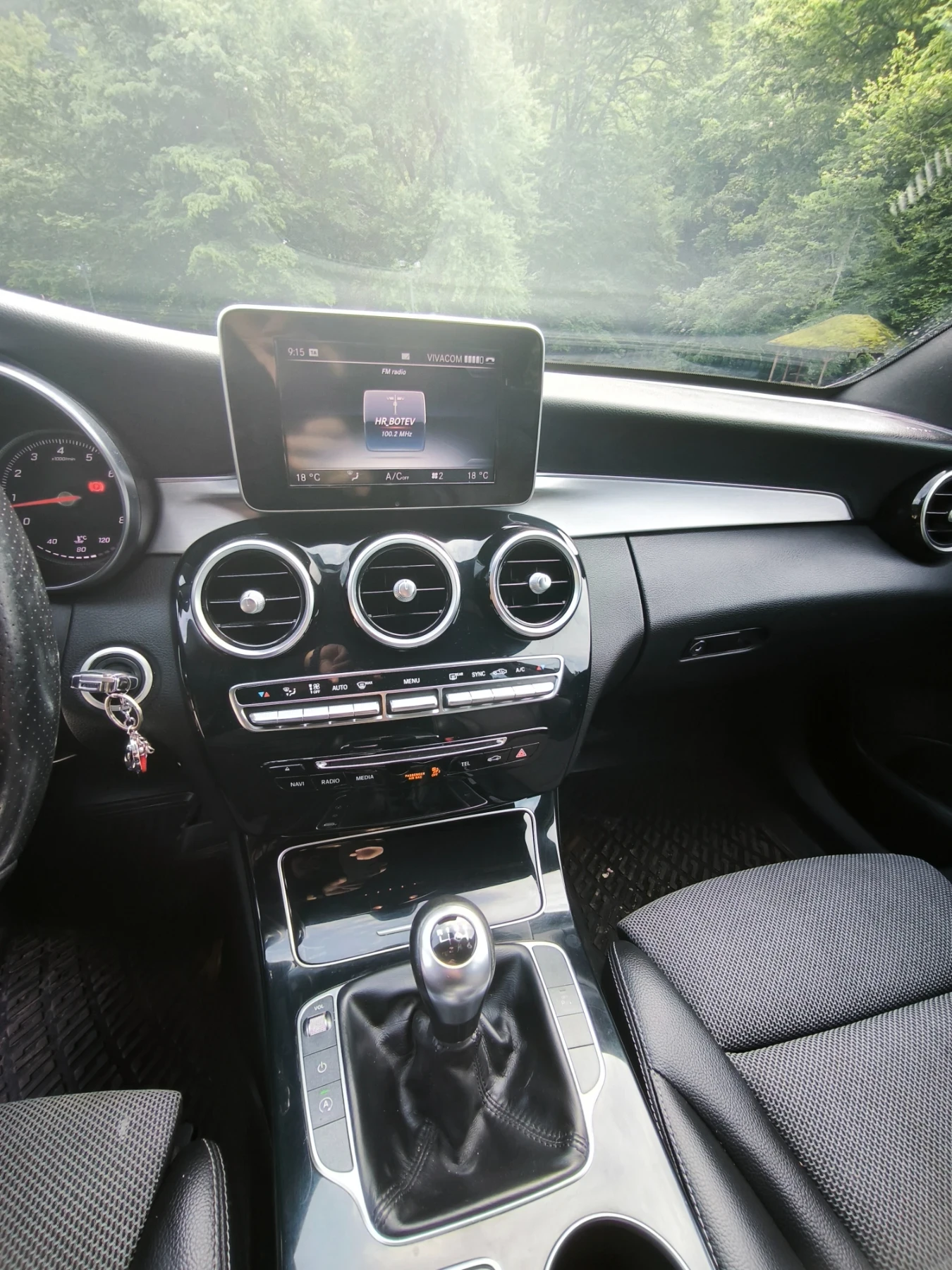 Mercedes-Benz C 200, снимка 11 - Автомобили и джипове - 54798159
