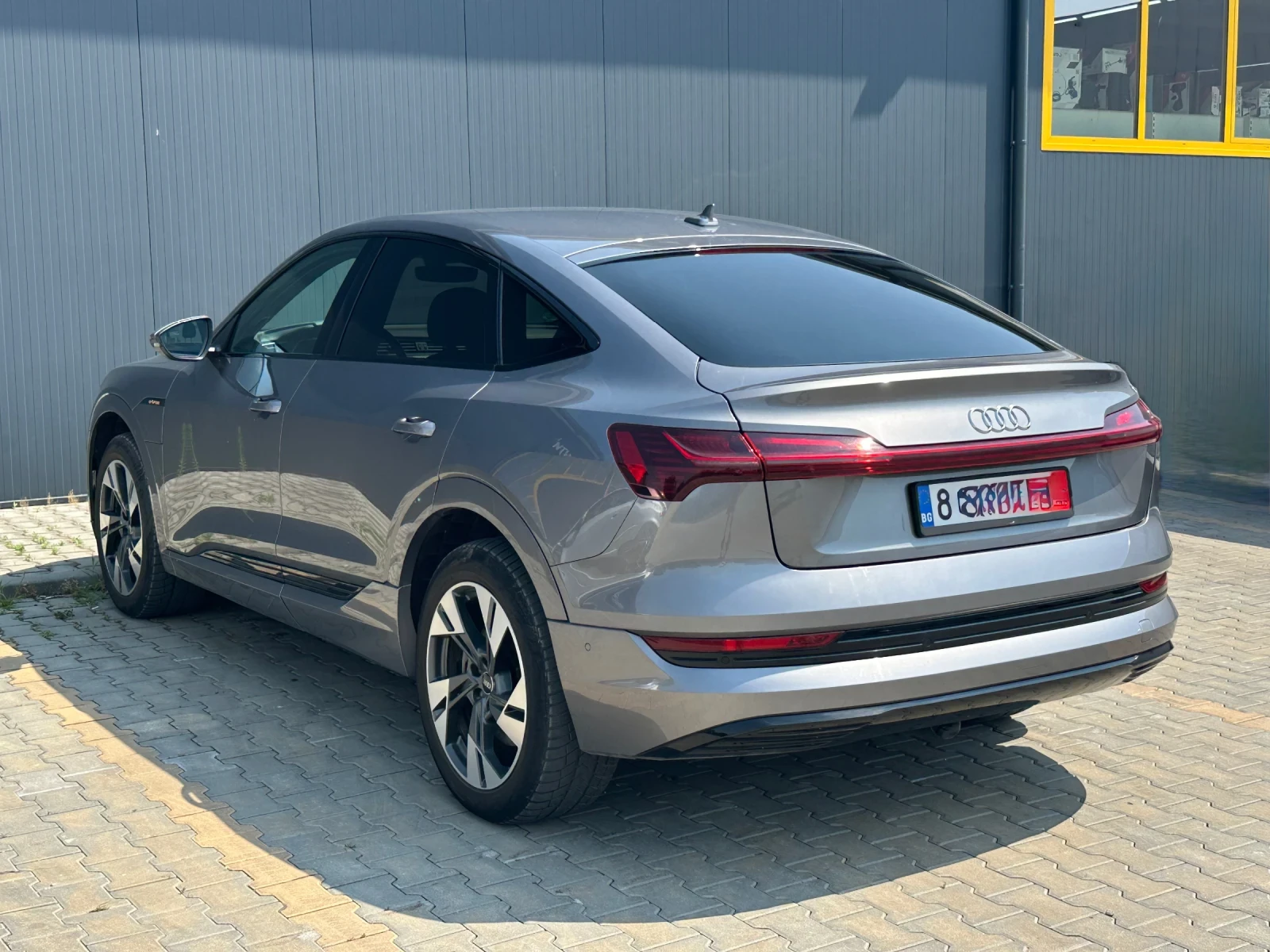 Audi E-Tron 55 QUATTRO SPORTBACK, снимка 5 - Автомобили и джипове - 55277180