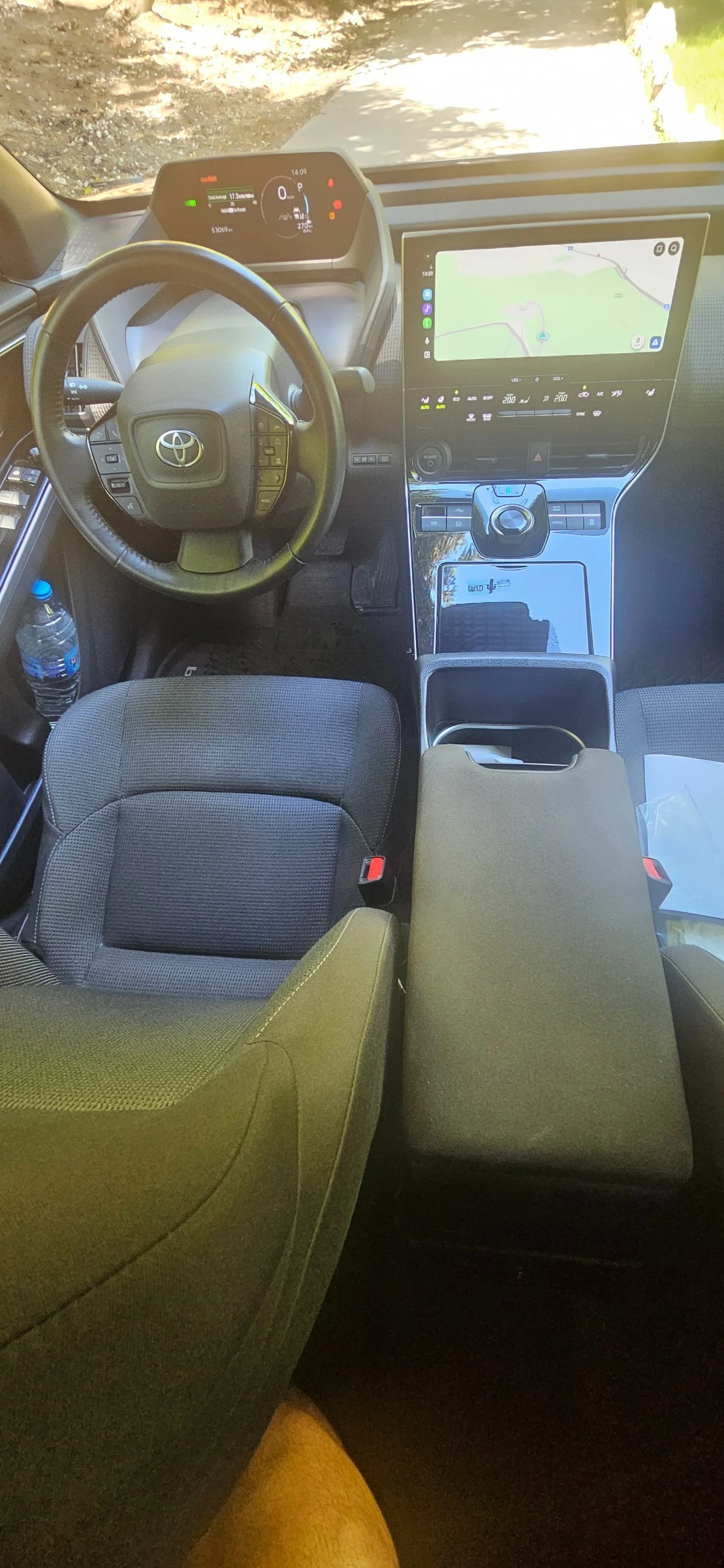 Toyota bZ4X, снимка 9 - Автомобили и джипове - 56437542