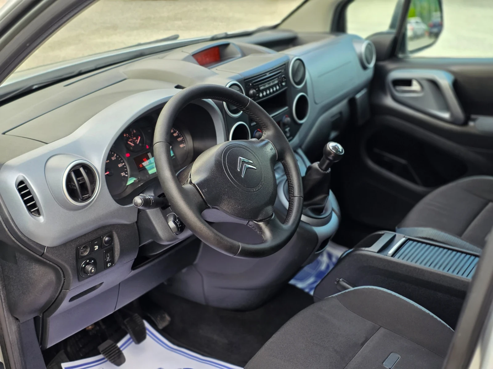 Citroen Berlingo 1.6HDI 109hp XTR, снимка 9 - Автомобили и джипове - 55426119