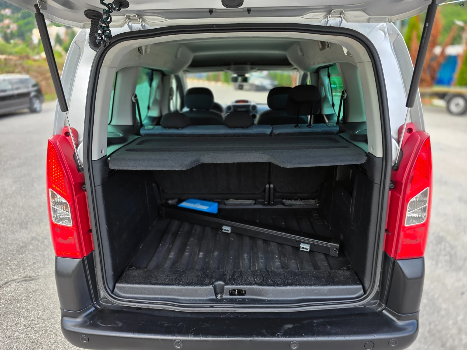 Citroen Berlingo 1.6HDI 109hp XTR, снимка 17 - Автомобили и джипове - 55426119
