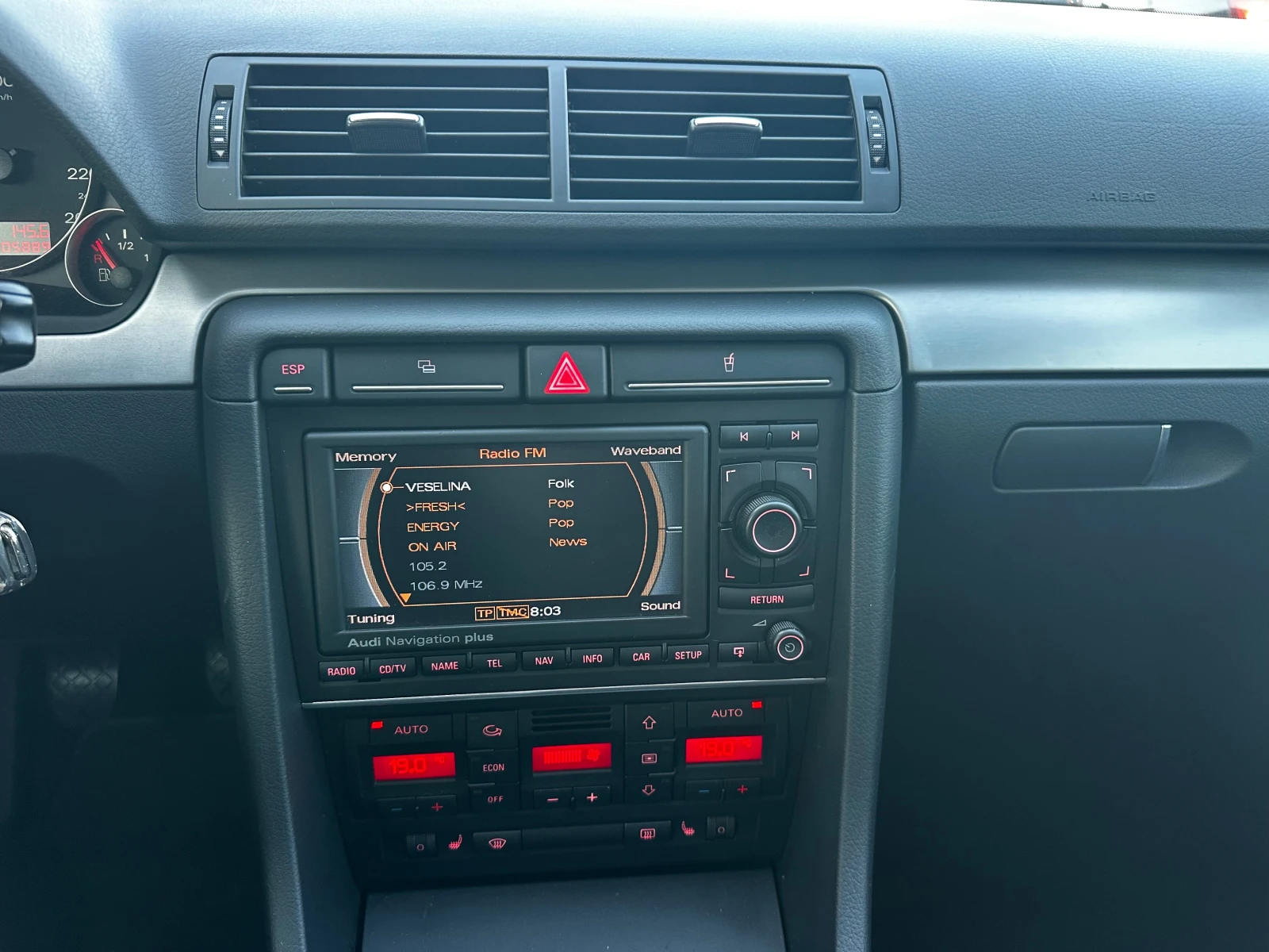 Audi A4 2.7TDI 190к.с Обслужена* Всичко платено, снимка 13 - Автомобили и джипове - 55552031
