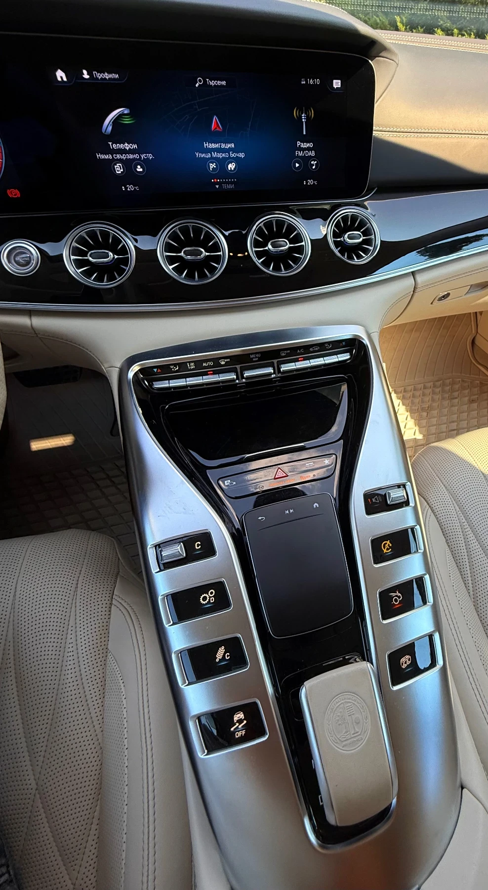 Mercedes-Benz AMG GT S 63/4Matic+ /Burmaster4D/HUD/Ceramic, снимка 12 - Автомобили и джипове - 55578764