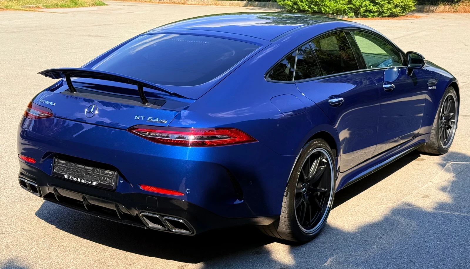 Mercedes-Benz AMG GT S 63/4Matic+ /Burmaster4D/HUD/Ceramic, снимка 16 - Автомобили и джипове - 55578764