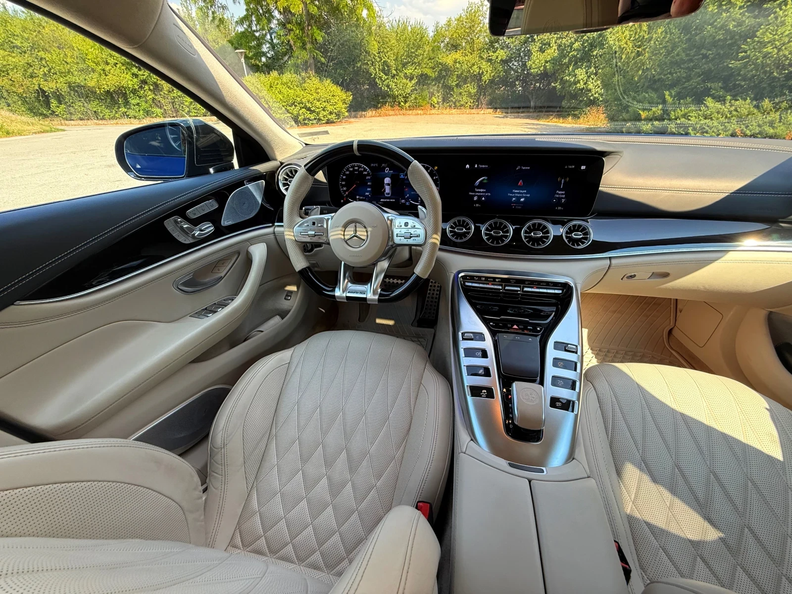Mercedes-Benz AMG GT S 63/4Matic+ /Burmaster4D/HUD/Ceramic, снимка 9 - Автомобили и джипове - 55578764