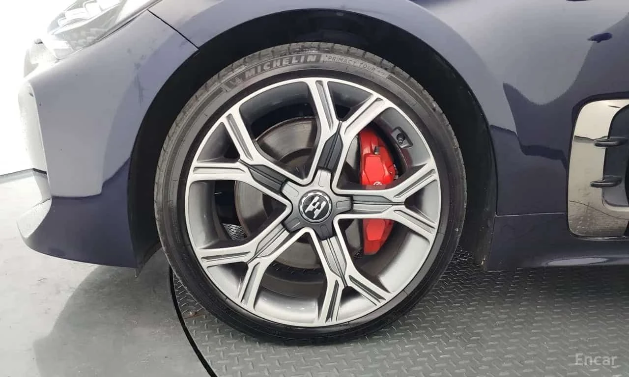 Kia Stinger * 3.3 Turbo AWD * ЦЕНА ДО БГ, снимка 17 - Автомобили и джипове - 55693885
